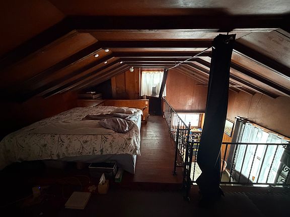 5th image of 108 Buffalo St #3