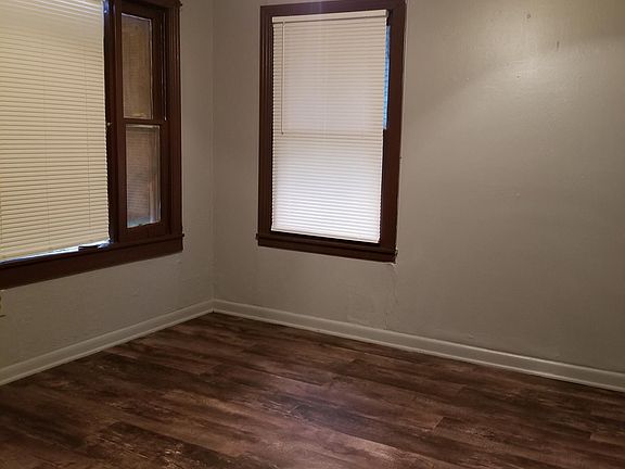 4th image of 3638 Curtiss St