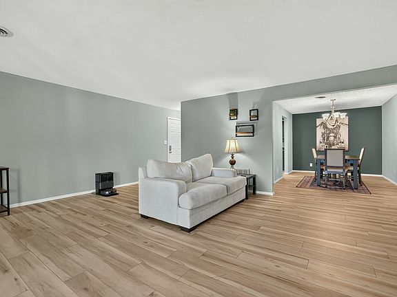 5th image of 1111 E Jefferson St APT 9