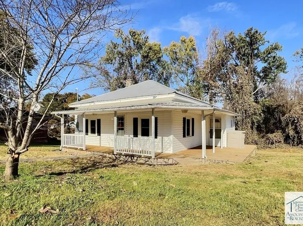 158 Stanley Main St, Stanleytown, VA 24168