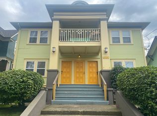 2934 NE Couch St #1, Portland, OR 97232