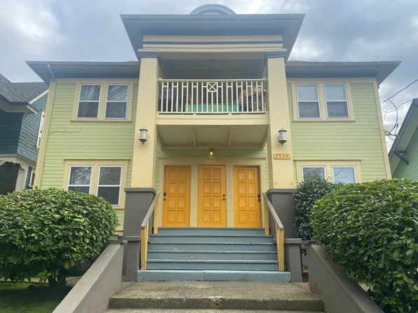 2934 NE Couch St #1, Portland, OR 97232
