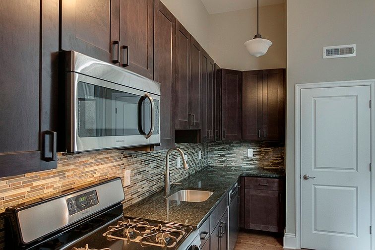 2nd image of 2131 Spruce St APT 2F