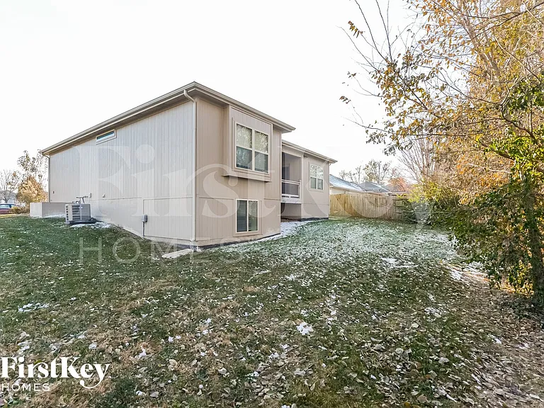 416 Rachael Cir — Photo 13