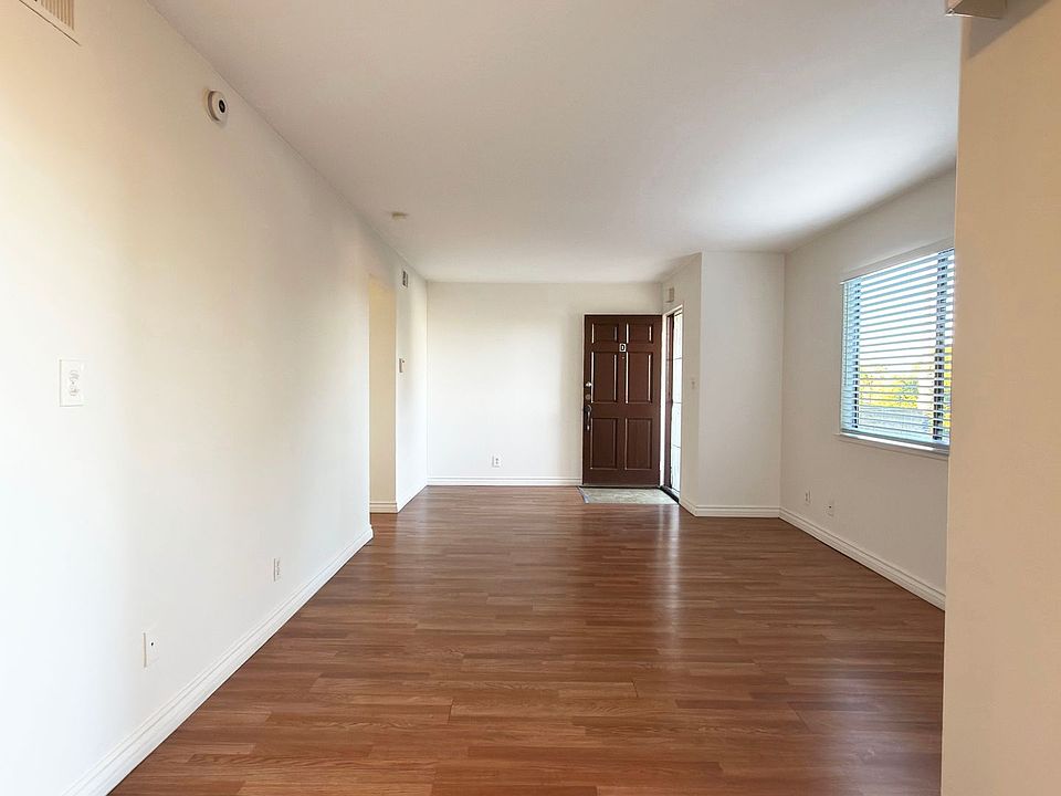 1st image of 4029 E 7th St APT D