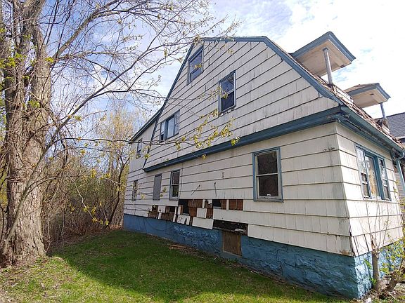 3rd image of 638 W Newell St