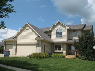 7104 W Tweed Trl, Sioux Falls, SD 57106