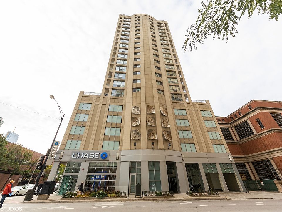 1st image of 600 N Dearborn St APT 1912