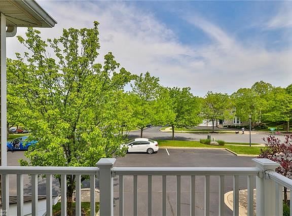 5th image of 882 Nittany Ct
