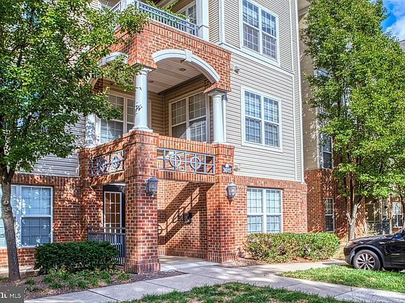 3rd image of 3015 Nicosh Cir Unit 2204