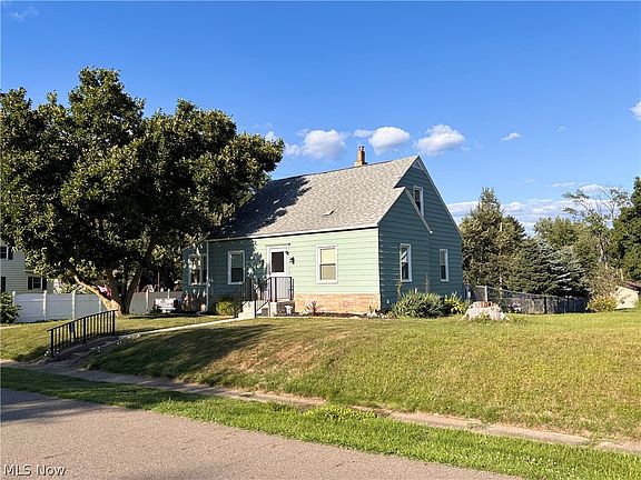 2nd image of 300 Harding Ave SW