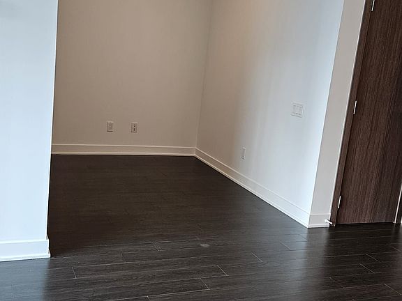 5th image of 19 Bathurst St #3708