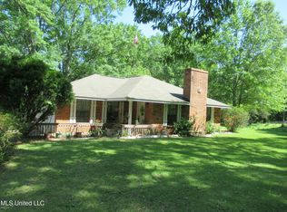 23 Hall Rd, Roxie, MS 39661