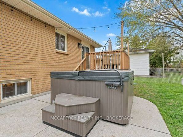105 Dauphin Ave, Kingston, ON K7K 6B2