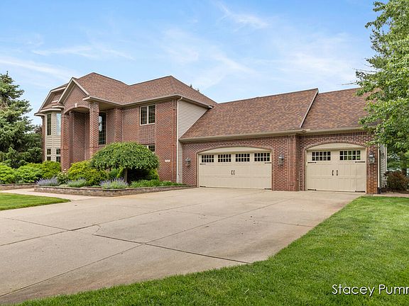 3rd image of 3044 Cooks Creek Dr NE