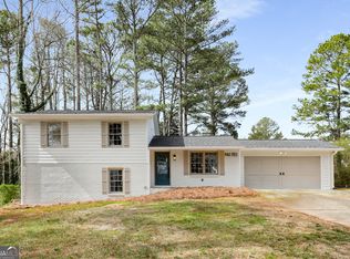151 Wilbur Ln, Lawrenceville, GA 30044