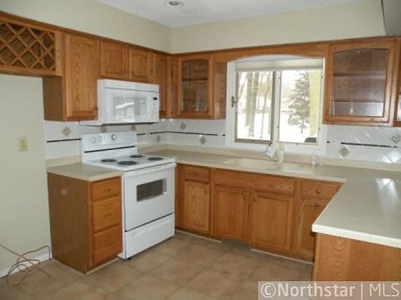 2nd image of 6007 Hillsboro Ave N