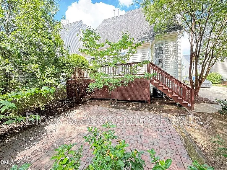 109 Old Savannah Dr — Photo 25