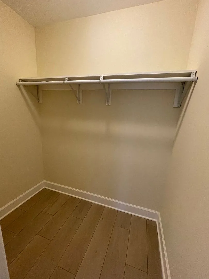 Pre-Leasing Now for 2026 UK School Year! — Photo 1