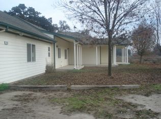 5560 E Riverdale Ave, Laton, CA 93242