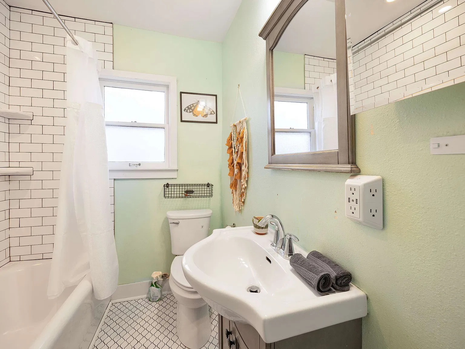3 bed, 1340 sqft, $6,500 — Photo 3