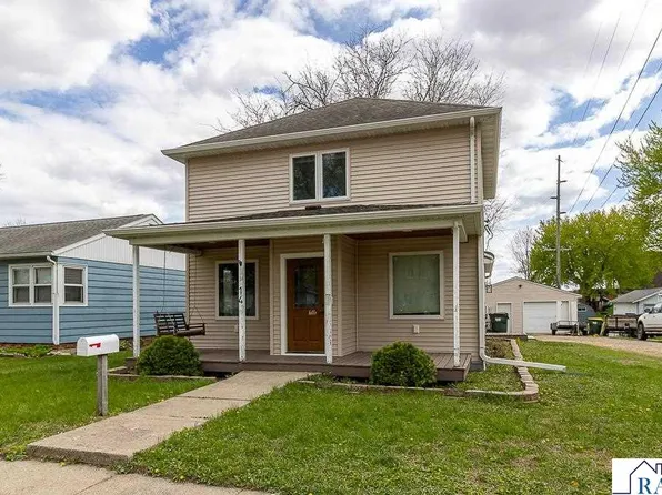 14 2nd St SW, Madelia, MN 56062