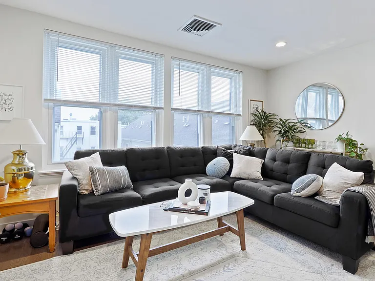 126 Tudor St #G — Photo 2