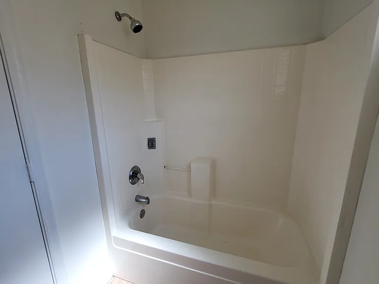 6914 W Phelps Rd — Photo 13