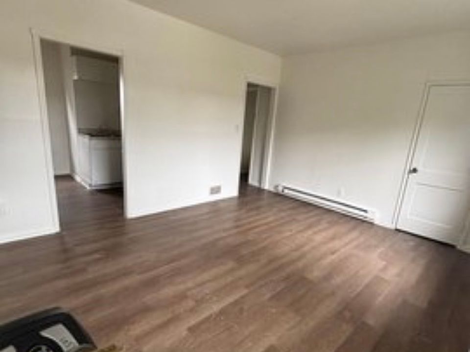 1st image of 611 Maude Ave Floor 2