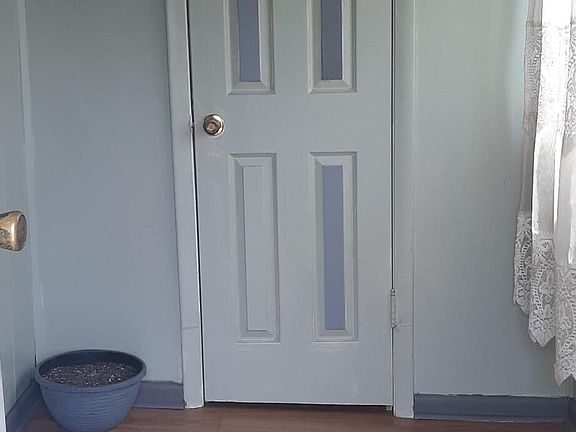 4th image of 1002 Donoughe St
