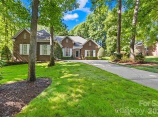 138 Woodstream Cir, Mooresville, NC 28117