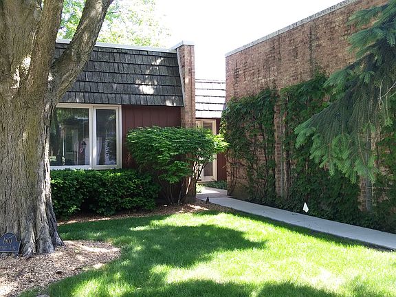 4th image of 1801 Somerset Ln