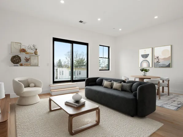 52 Withington St #9, Dorchester, MA 02124