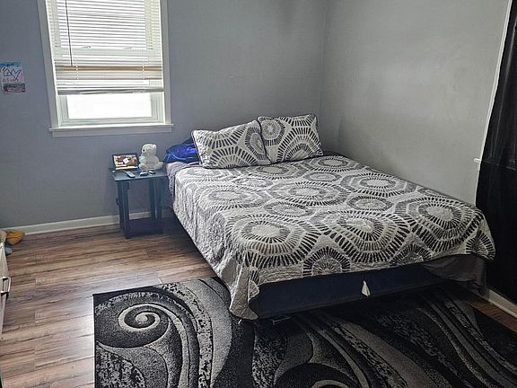5th image of 4822 E Livingston Ave