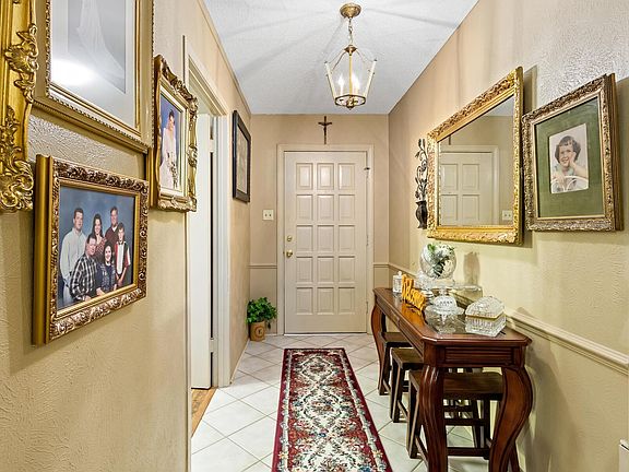 5th image of 8735 Overhill Ln