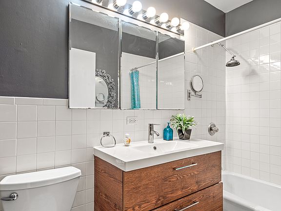 5th image of 376 Bergen St APT 1R