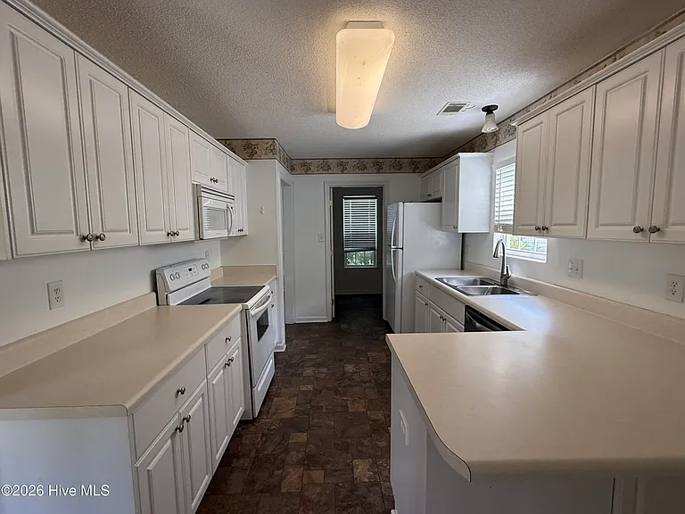 4907 Creek Bottom Ct — Photo 6