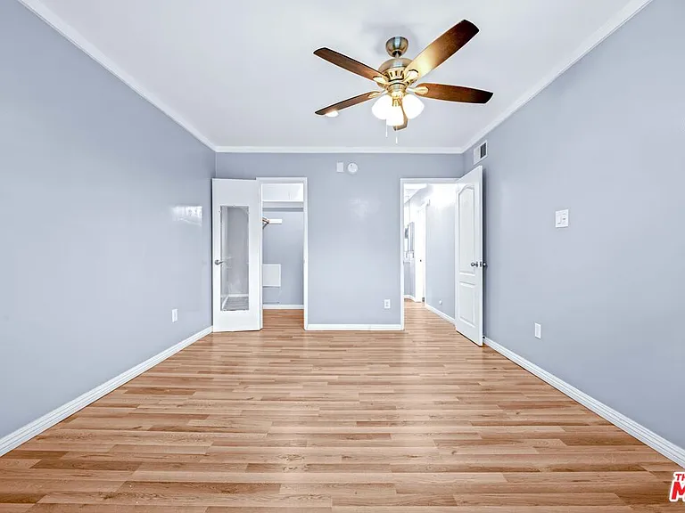 12801 Moorpark St #308 — Photo 24