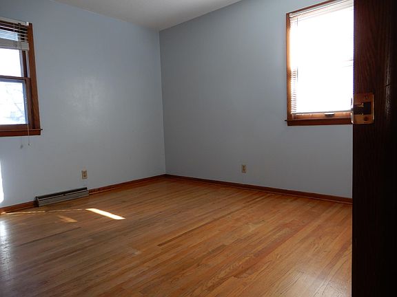 5th image of 331 2nd Ave S