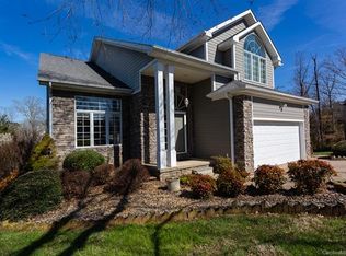 7 Amber Knoll Ct, Weaverville, NC 28787