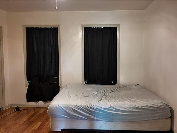 5th image of 2710 Park Ave