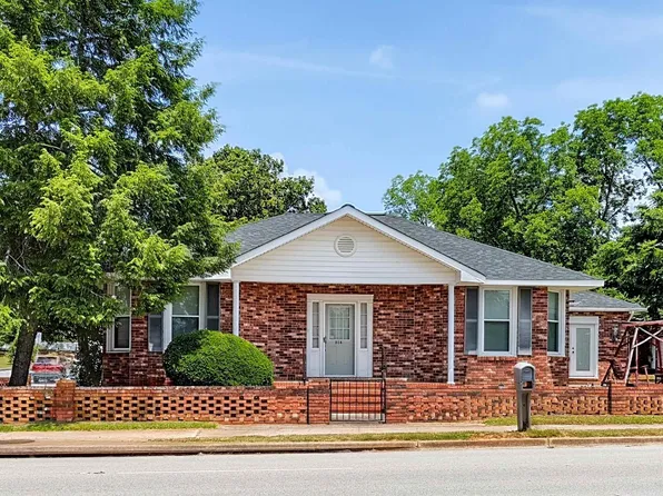 116 W Moultrie St, Winnsboro, SC 29180