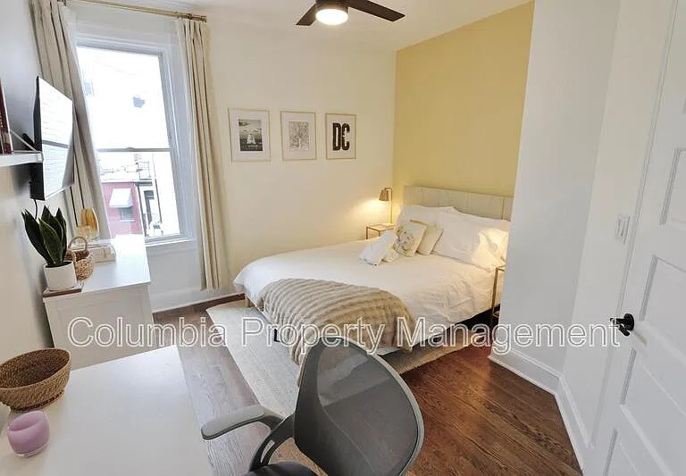 11 Q St NE — Photo 32