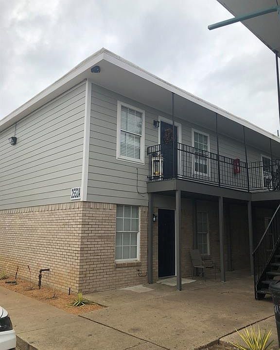 1st image of 2532 Charlotte St APT 4
