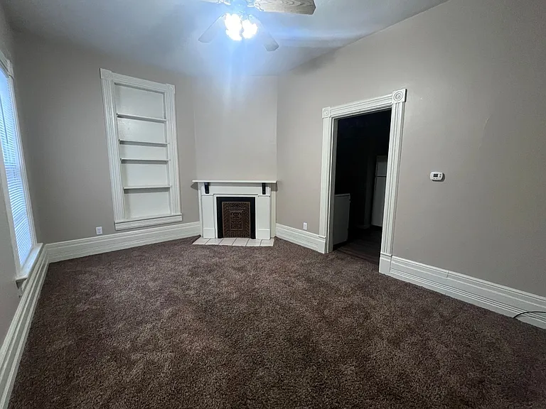 2427 S Calhoun St — Photo 3