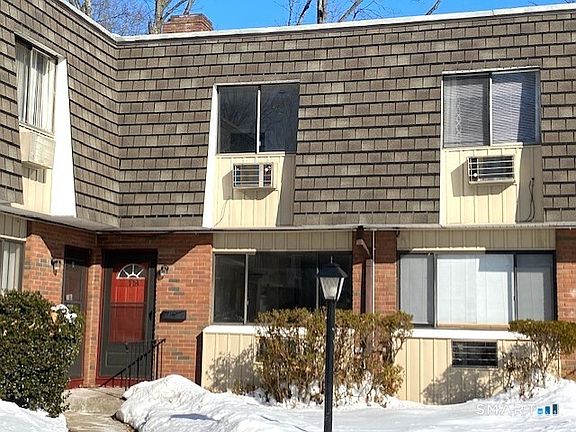 2nd image of 118 High Path Road #118