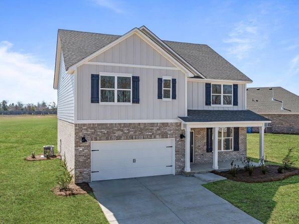1056 Birch Ln, Prattville, AL 36066