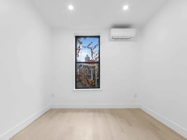 204 Flatbush Avenue image 5 of 8