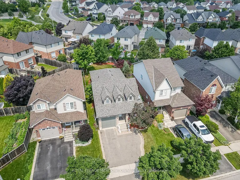 14 Costigan Ct — Photo 2