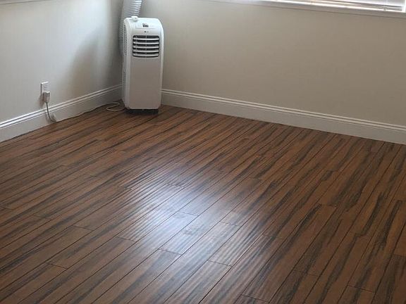 3rd image of 1001 El Camino Real #4